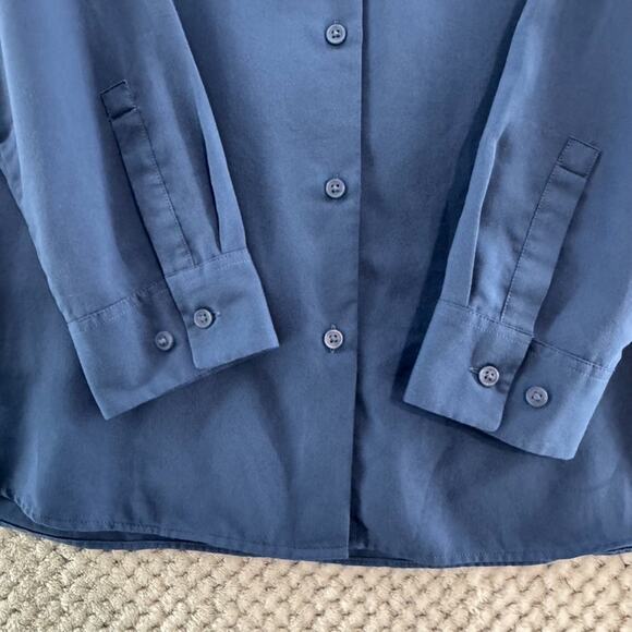 Uniqlo Top Womens XL Blue Rayon Button Front Long Sleeves Career - Picture 5 of 13